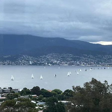 Hobart Panoramic View With Spas Exterior photo