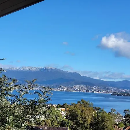 Hobart Panoramic View With Spas Exterior photo