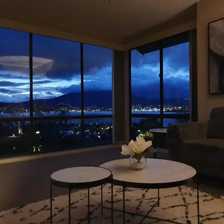 Hobart Panoramic View With Spas Exterior photo